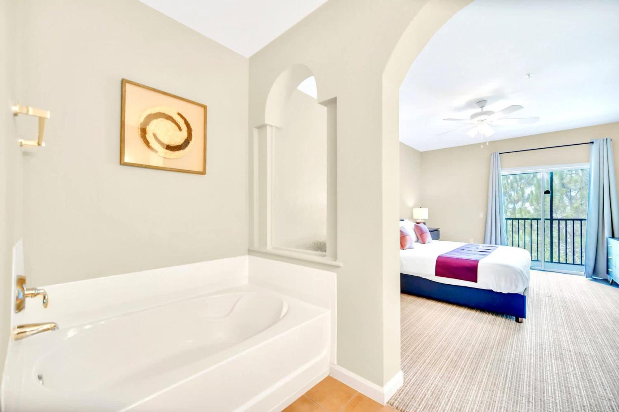 3br With Hot Tub And Pool - Near Holiday home
