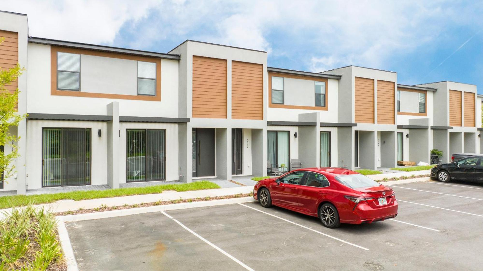 Luxury 3 Bed Up To 8 Guests- The Hub - 3236 Tt Holiday home *