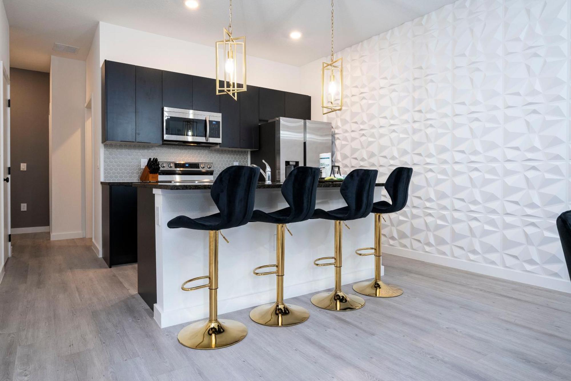 Luxury 3 Bed Up To 8 Guests- The Hub - 3236 Tt