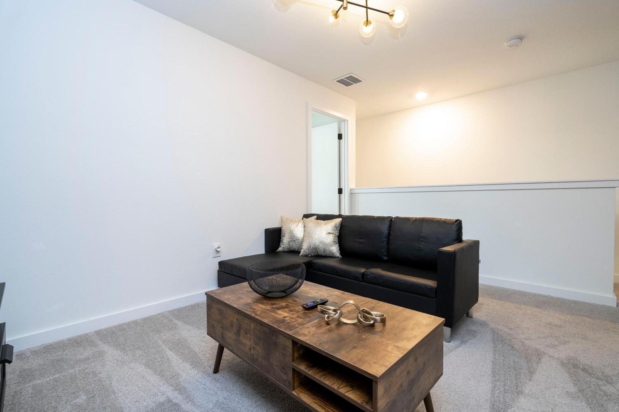 Luxury 3 Bed Up To 8 Guests- The Hub - 3236 Tt