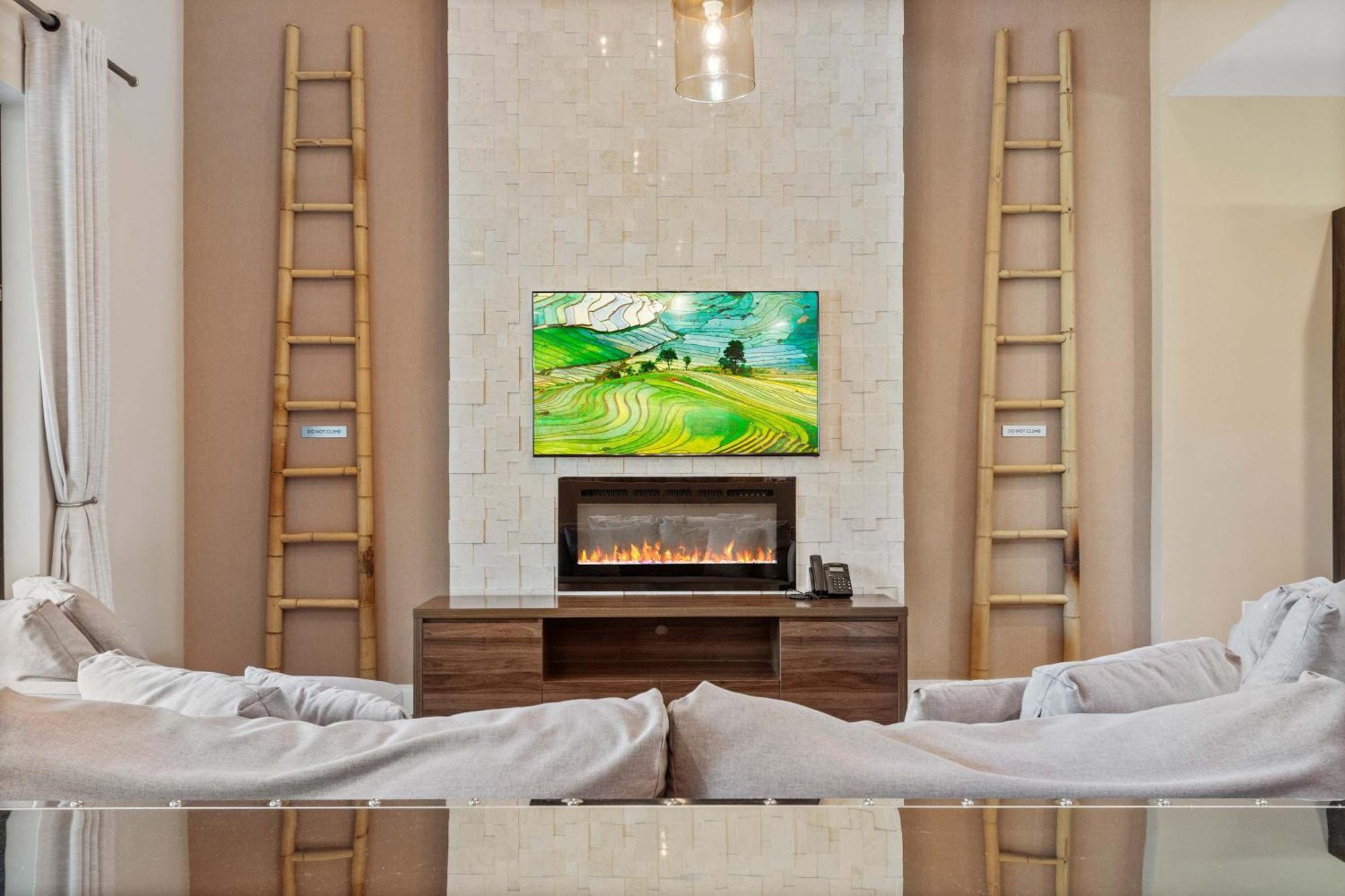 Minutes To Chic Dream With Stunning Patio And Perks * Orlando