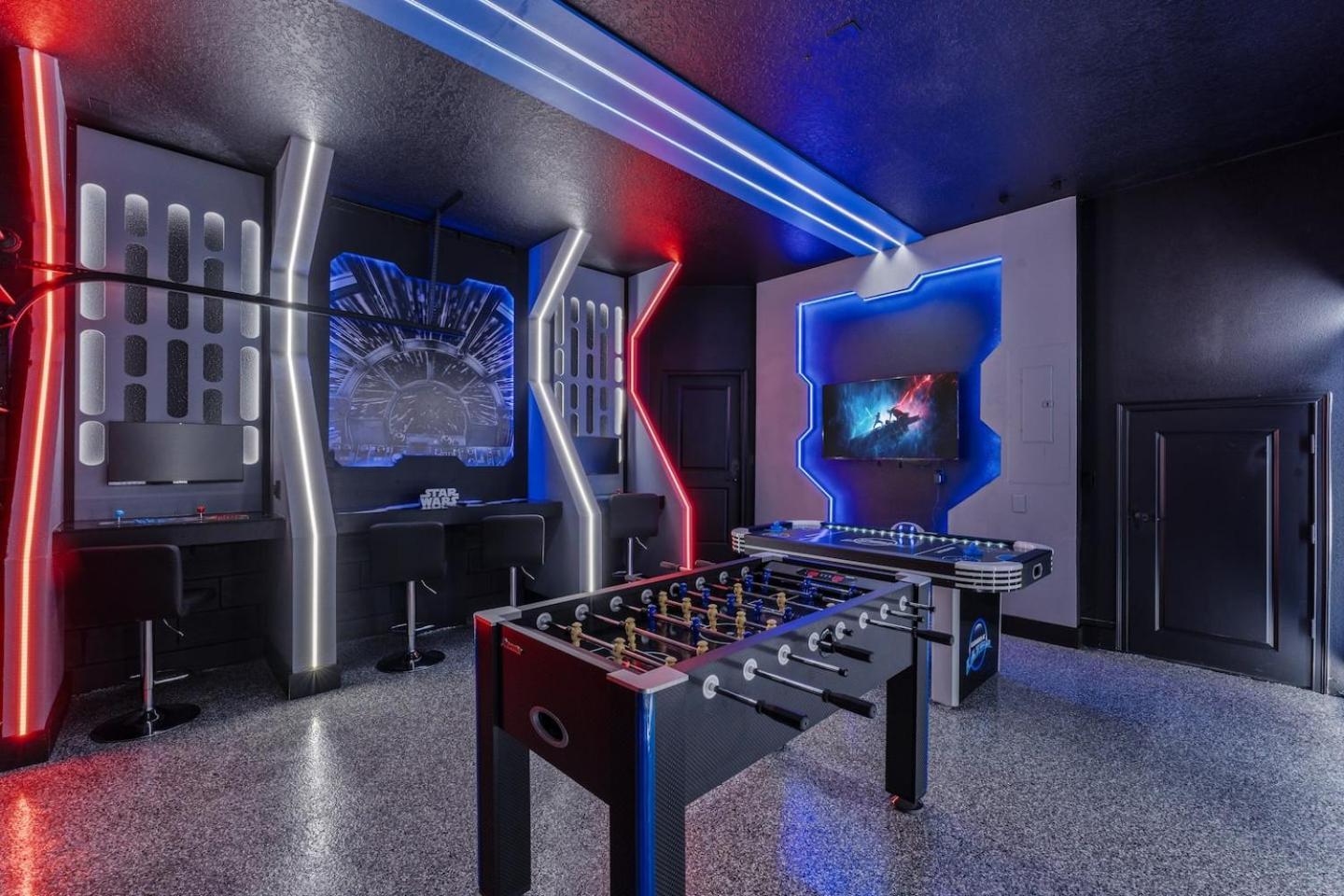 Lux 5br W Game Room, 4 & Private Poo *