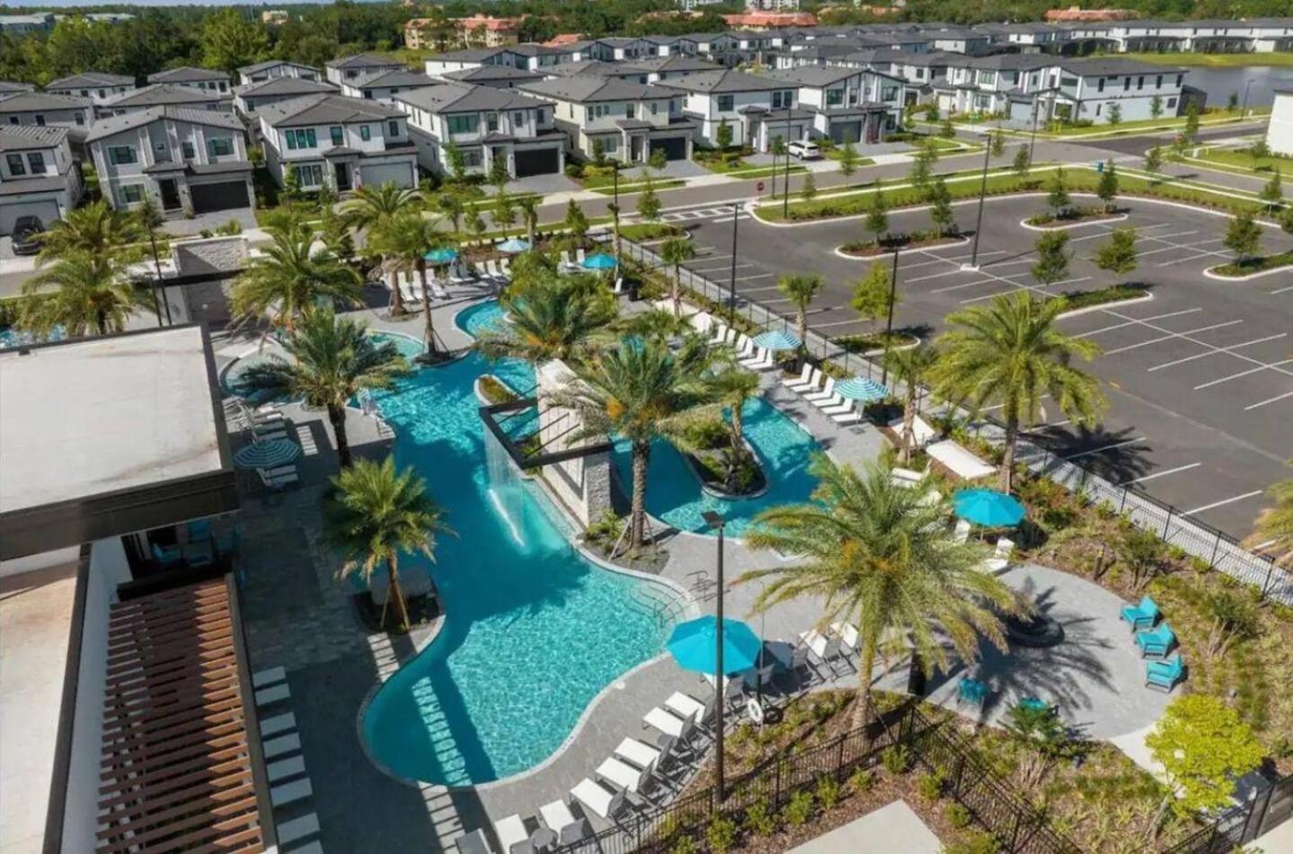 Lux 5br W Game Room, 4 & Private Poo *