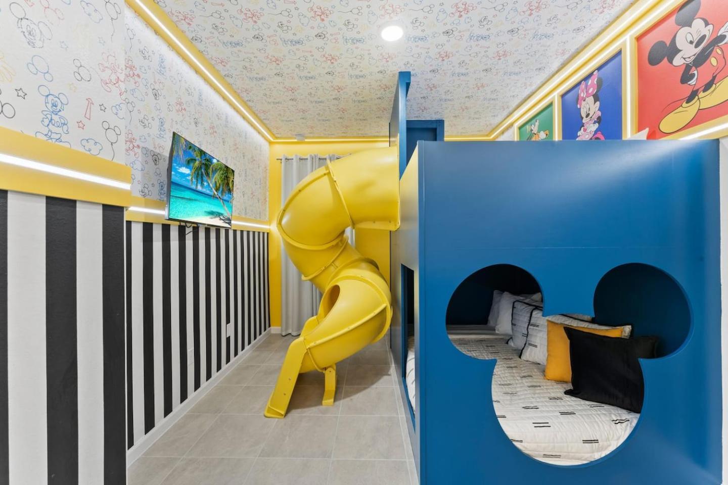 Lux 5br W Game Room, 4 & Private Poo