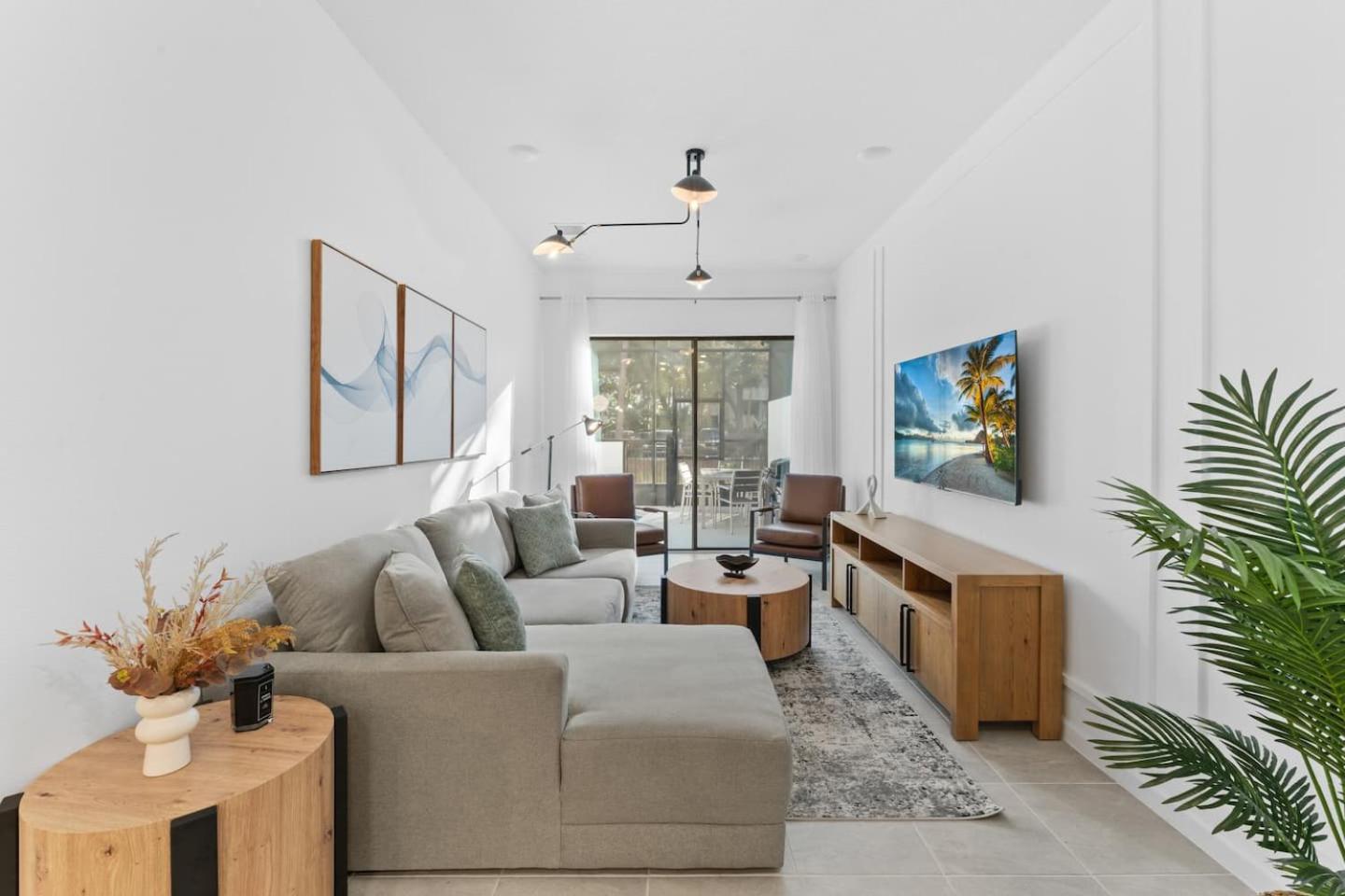 Holiday home Lux 5br W Game Room, 4 & Private Poo *