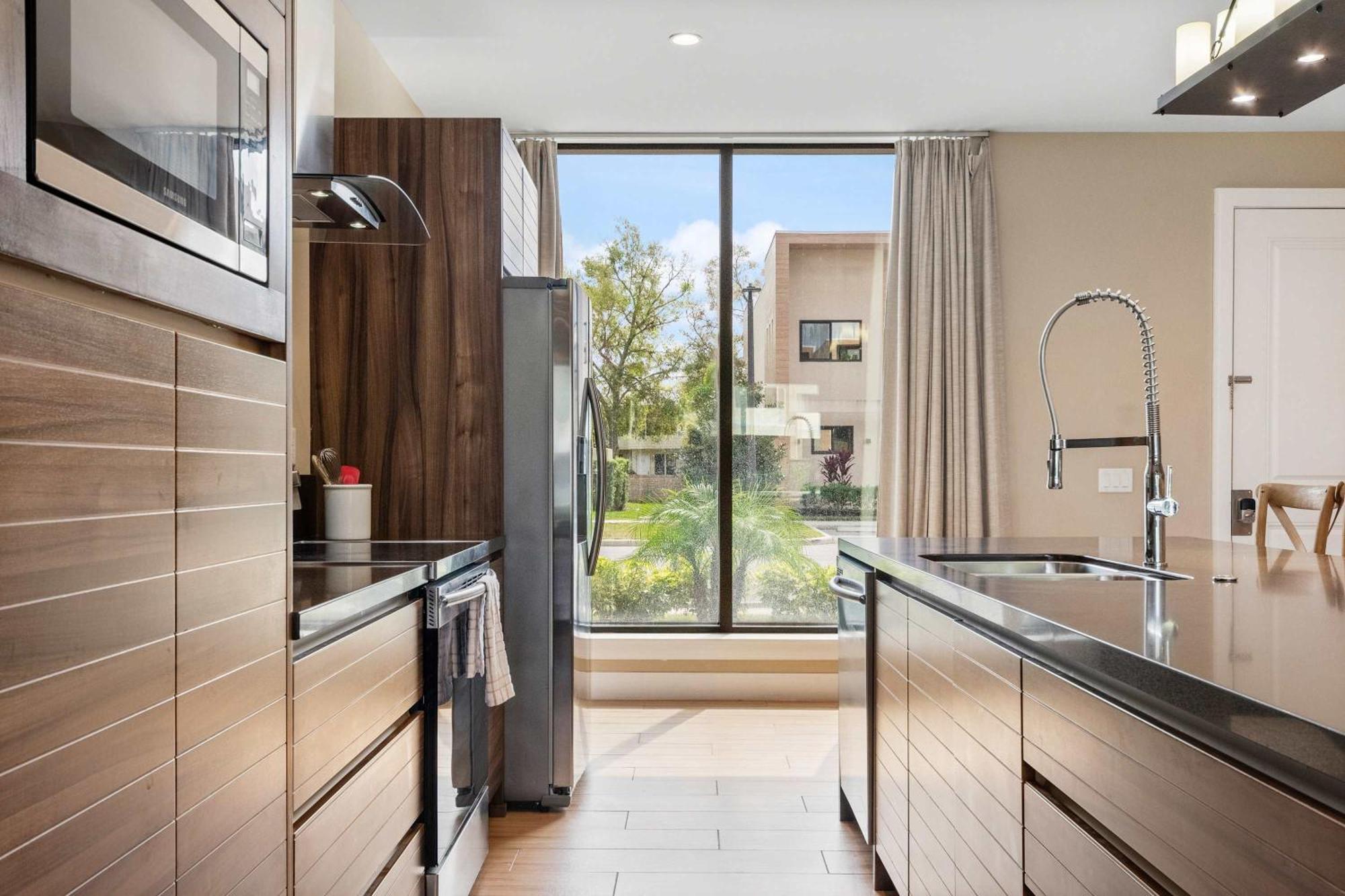 Holiday home Minutes To Chic Dream With Stunning Patio And Perks *