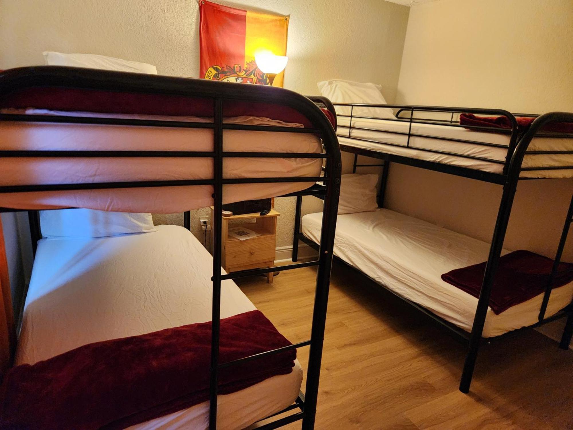 Apartment Centauri Vacation Rentals: 2-bedroom With Free Parking