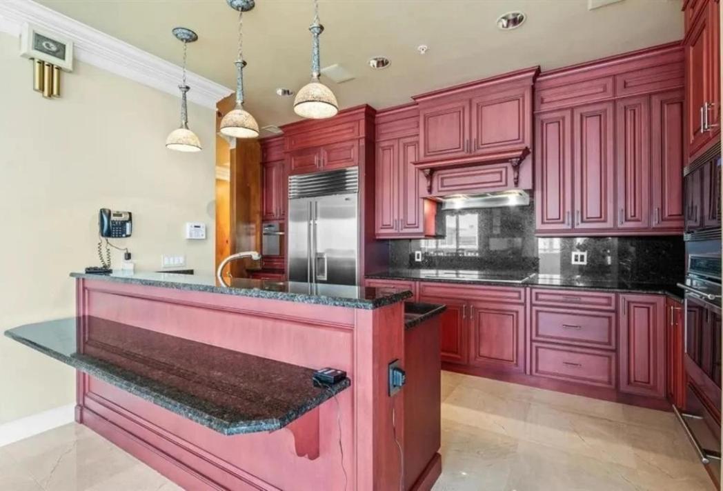Breathtaking Panoramic Views Of The Skyline *