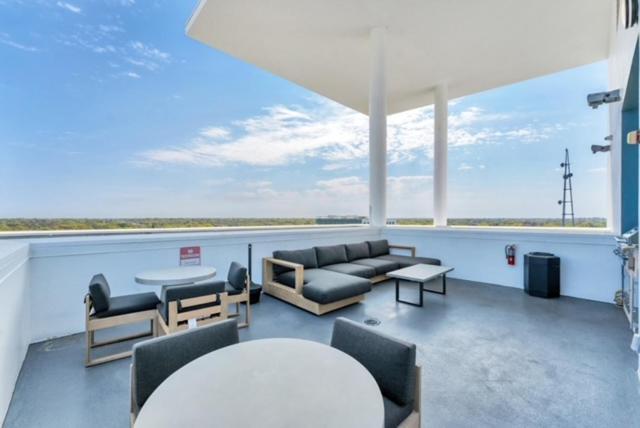 Downtown New Modern Spacious 3bdrm 2bath 2000 Sq Ft