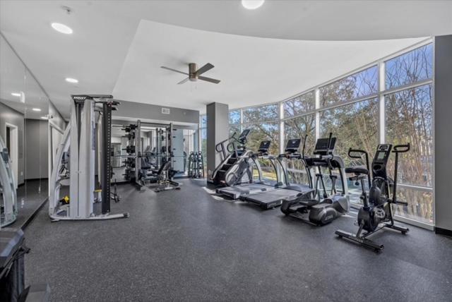 Stunning & Luxurious 2bed 2bath Open Floor Plan Apartment *