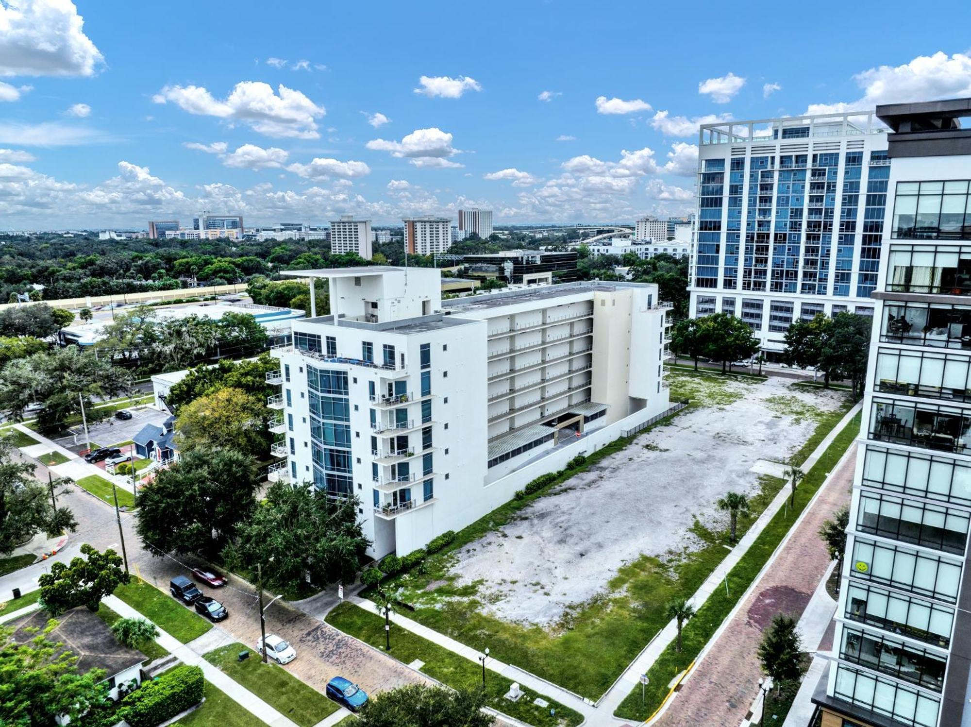 Apartment Stunning & Luxurious 2bed 2bath Open Floor Plan