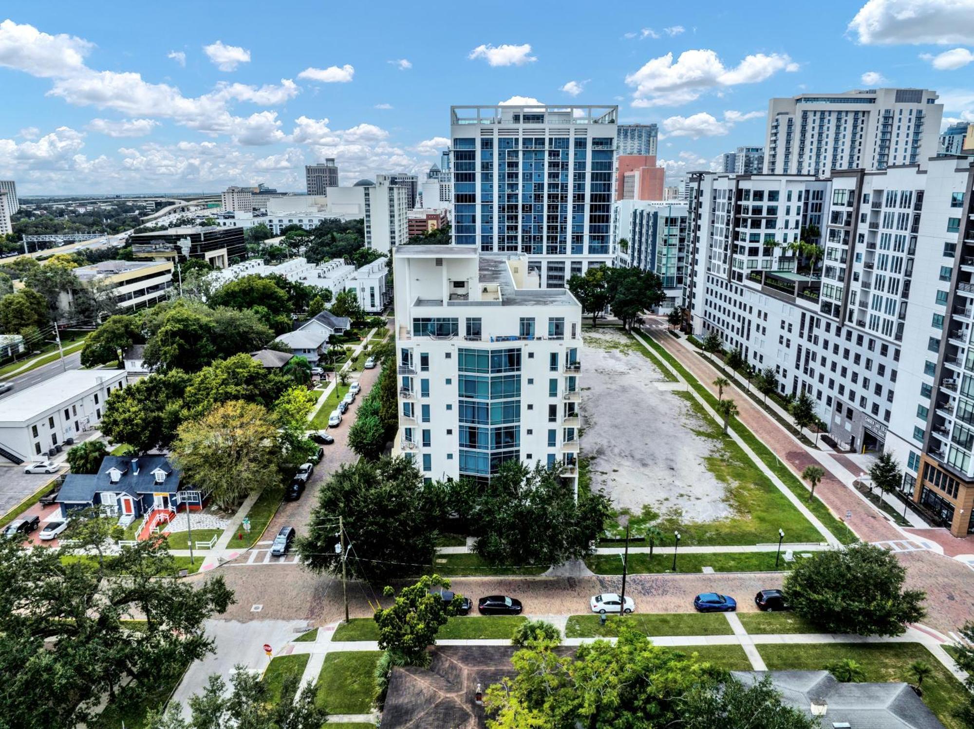 Apartment Stunning & Luxurious 2bed 2bath Open Floor Plan Orlando