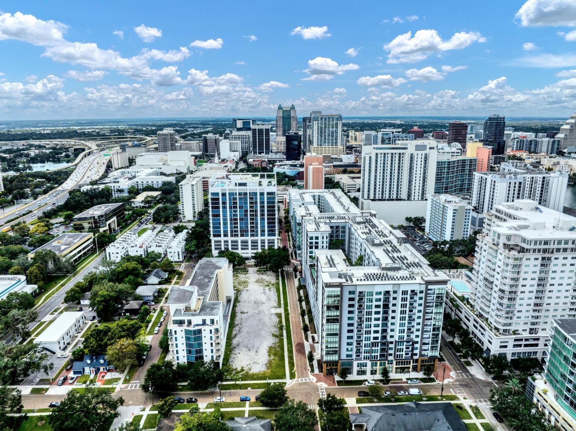Apartment Stunning & Luxurious 2bed 2bath Open Floor Plan *