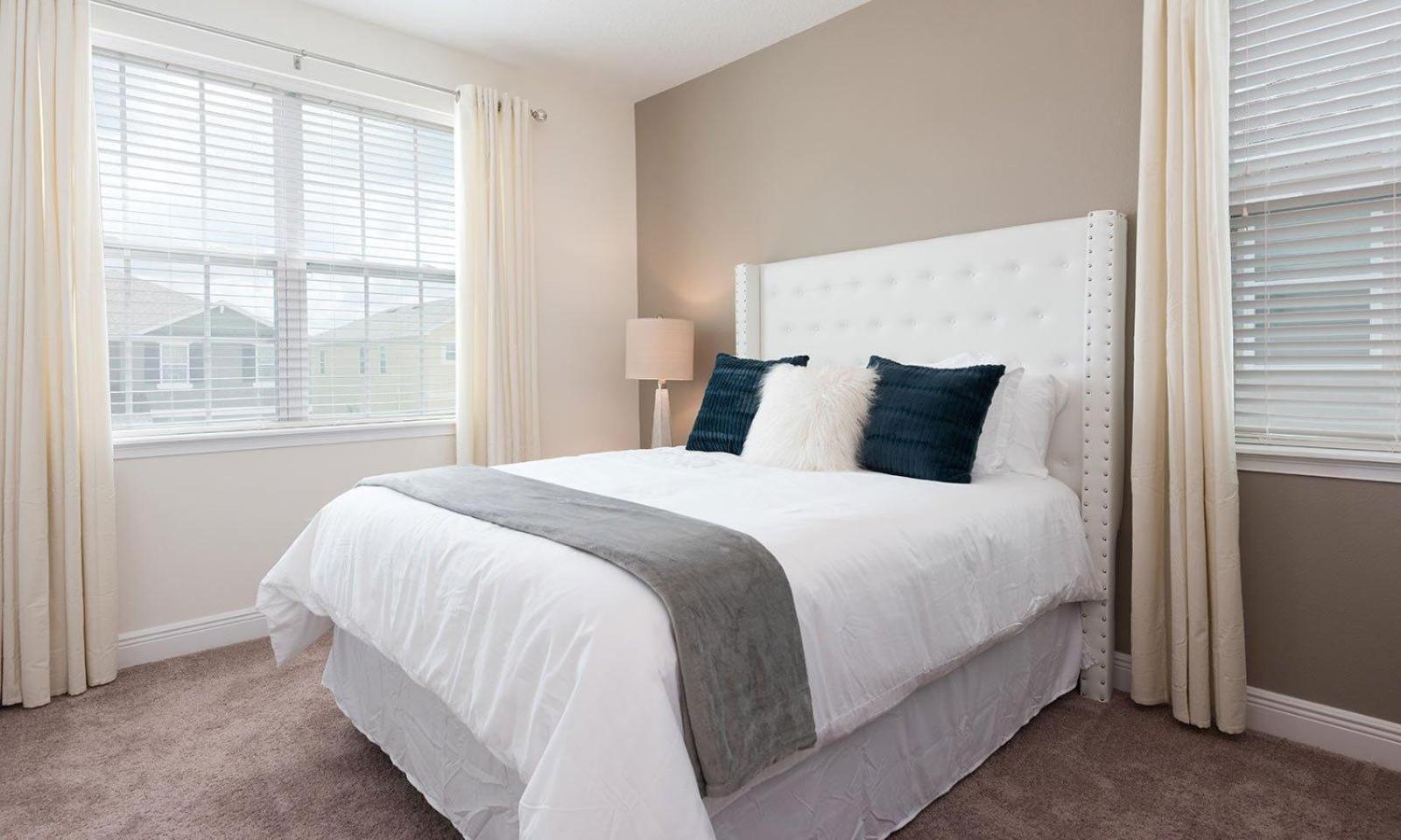 Stylish Sleek 9 Bdrm With Full Kitchen At Encore Holiday home