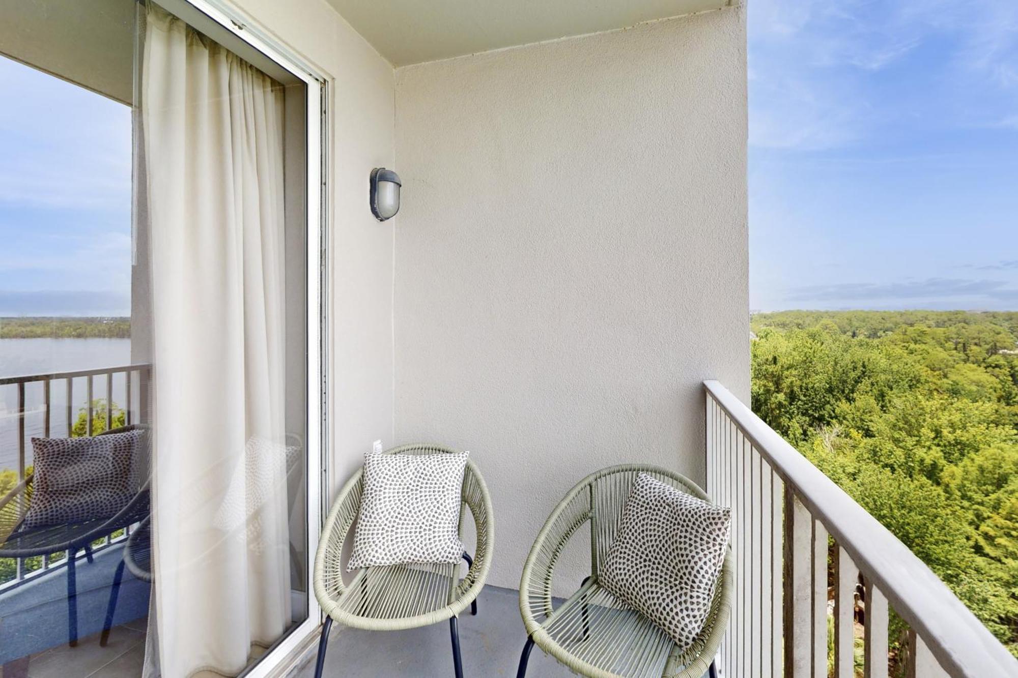 Fourth Level Views At Blue Heron Apartment
