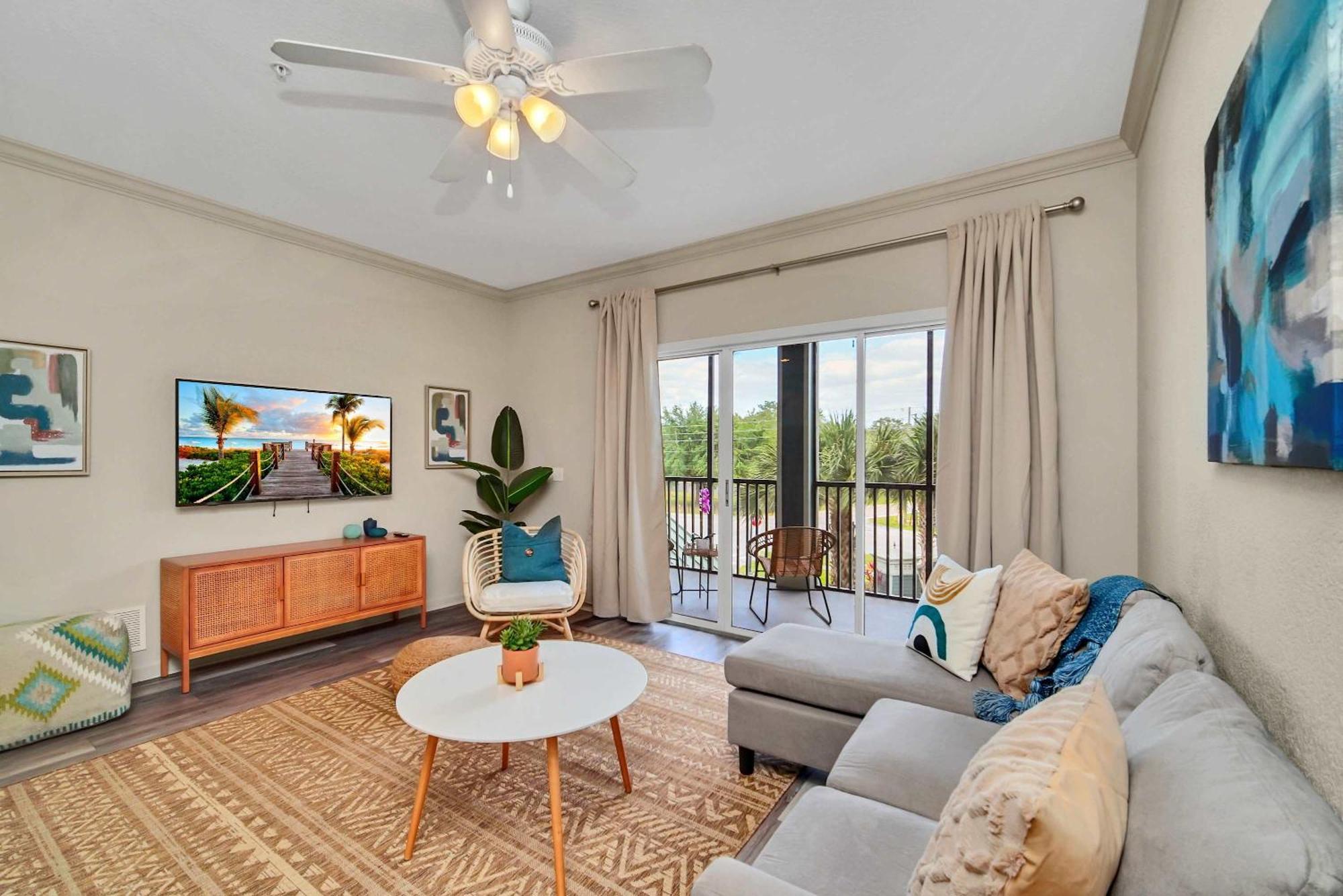 Holiday home Bright 3br With Pool And Hot Tub, Close To Disney! *