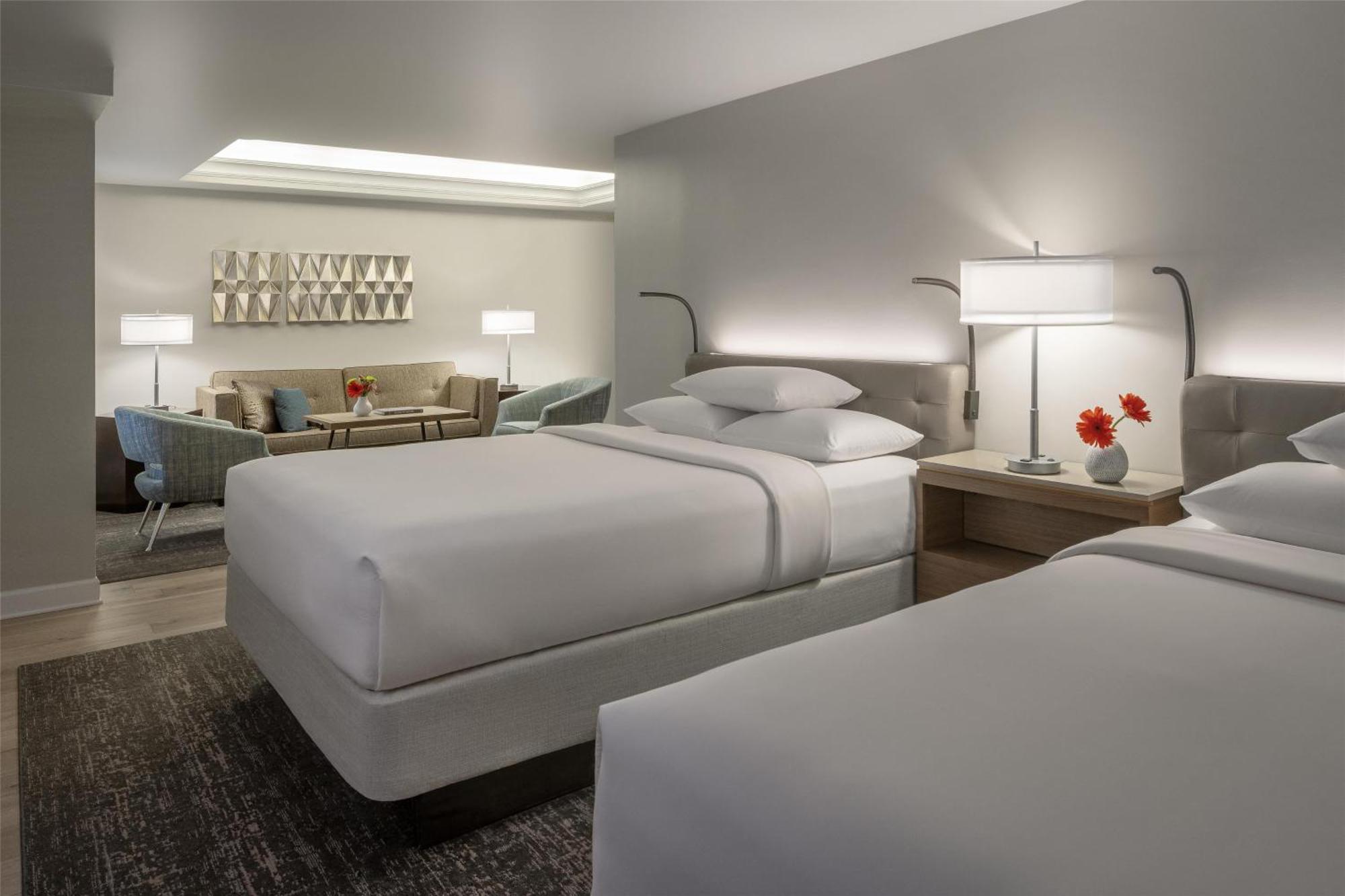 Hotel Hyatt Regency International Airport 4*