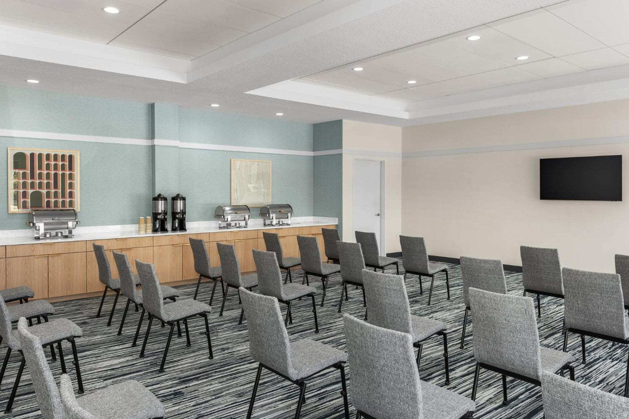 Even International Airport By Ihg Hotel 3*