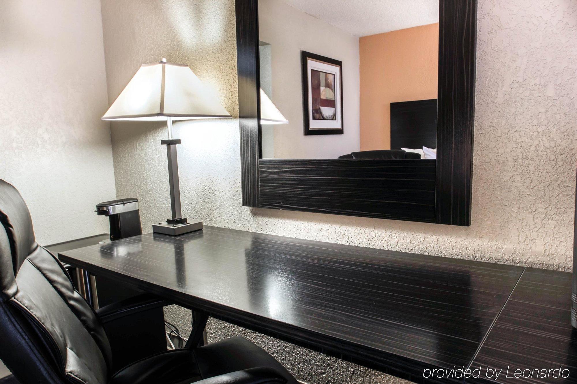 Suburban International Drive Hotel 2*
