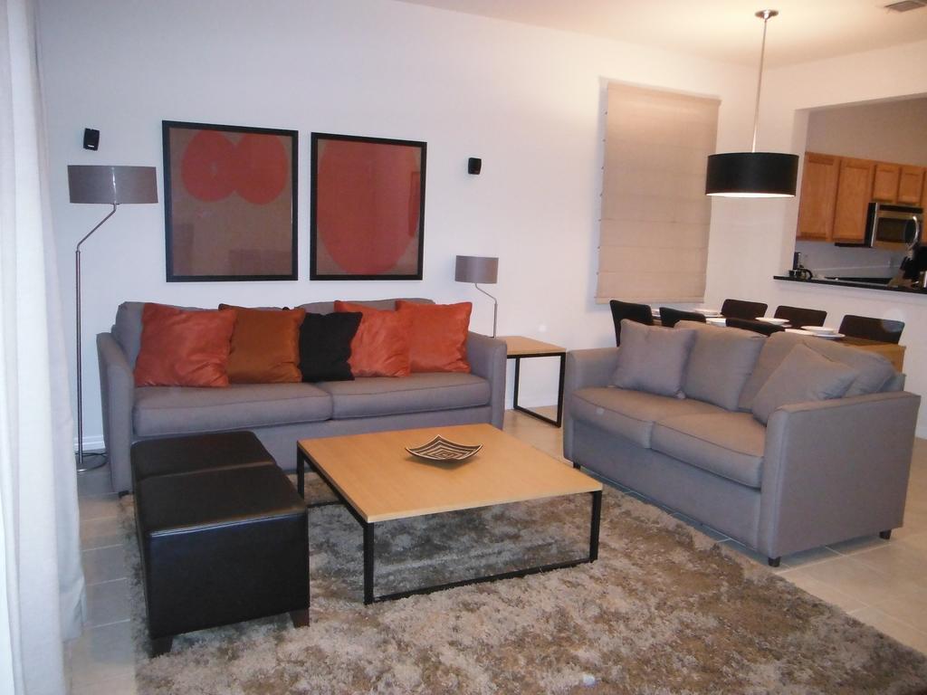 Four Bedroom Townhouse In Regal Oaks At Old Town Villa Orlando