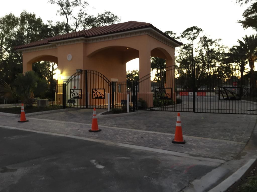 Four Bedroom Townhouse In Regal Oaks At Old Town Villa Orlando