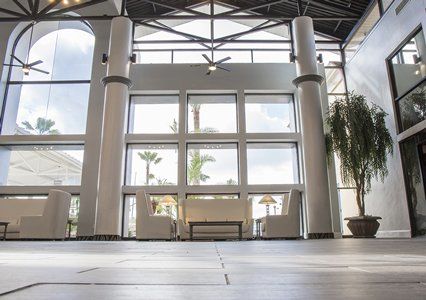 Clarion International Airport 3*