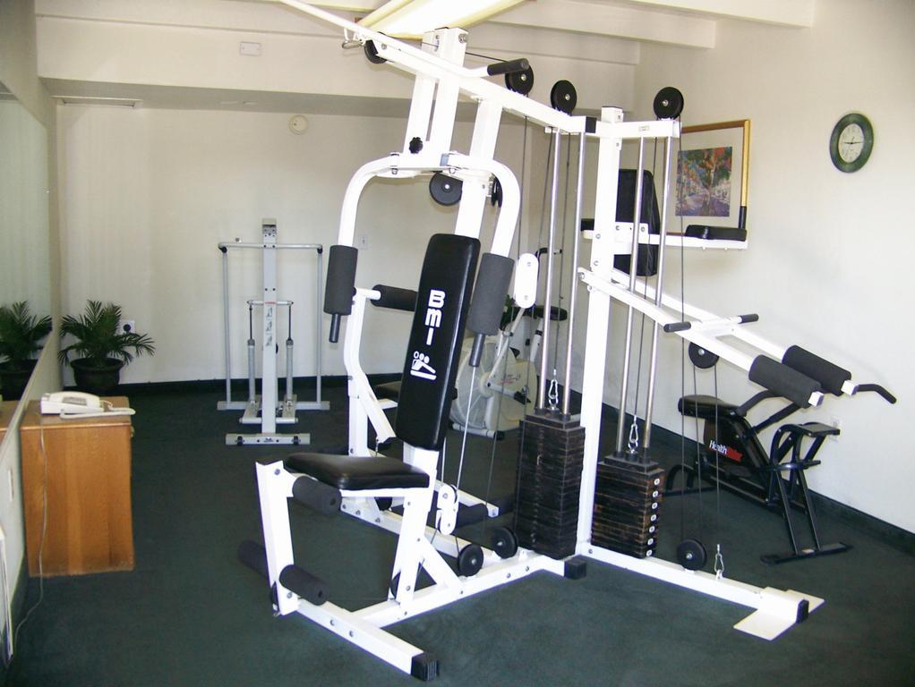 Hotel Budget And Suites West 2*