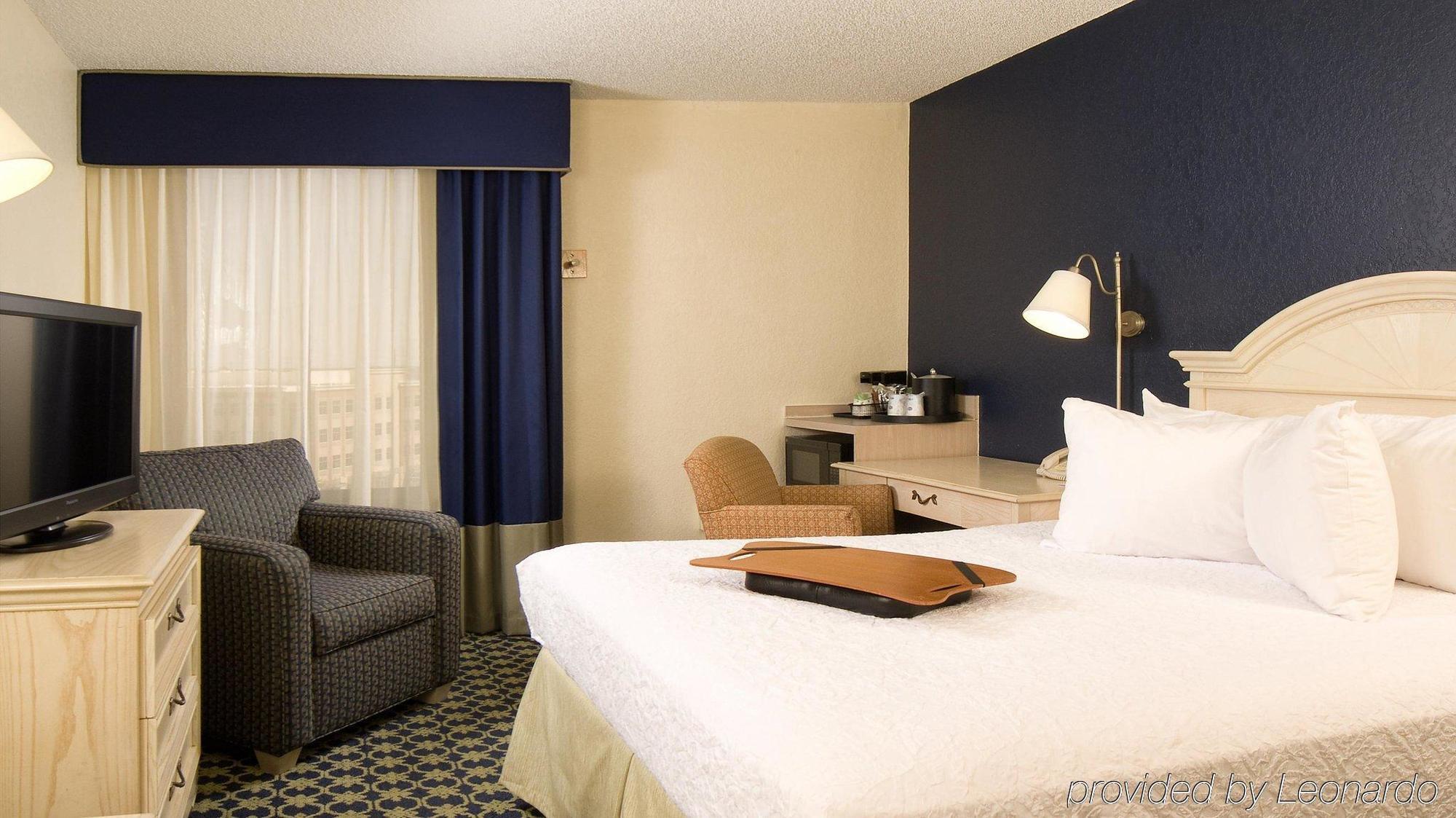 Hampton Near Universal Blv/international Dr Hotel 3*