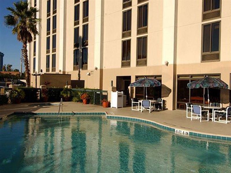 Hampton Near Universal Blv/international Dr 3*