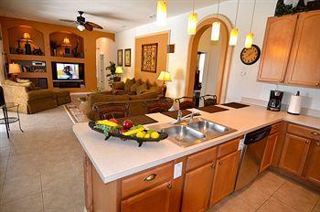 Florida Exclusive Management Apartment *