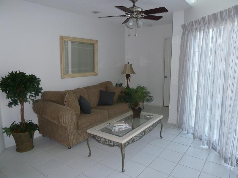 Sunrise - Three Bedroom Holiday home