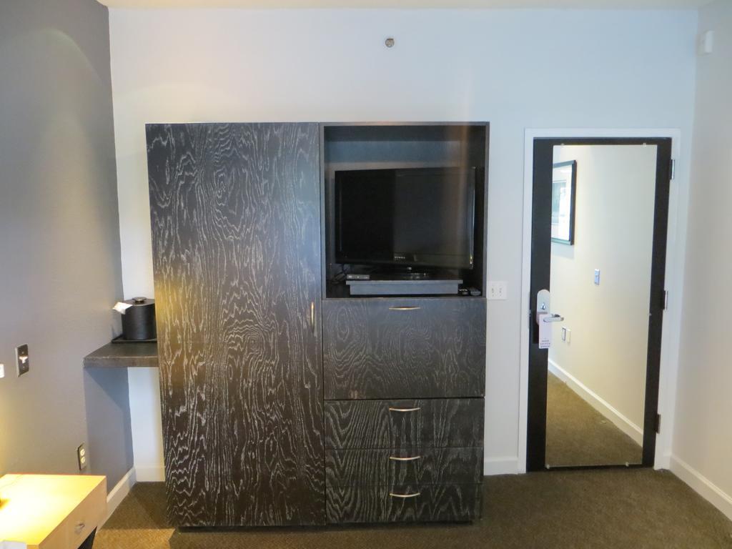 The Eo - Downtown 3*