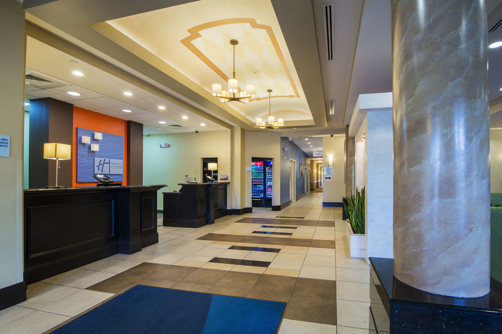 Express-international Drive By Ihg Hotel 3*