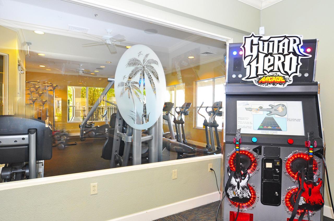 Windsor Hills Resort! 2 Miles To Disney! 6 Bedroom With Private Pool & Holiday home *