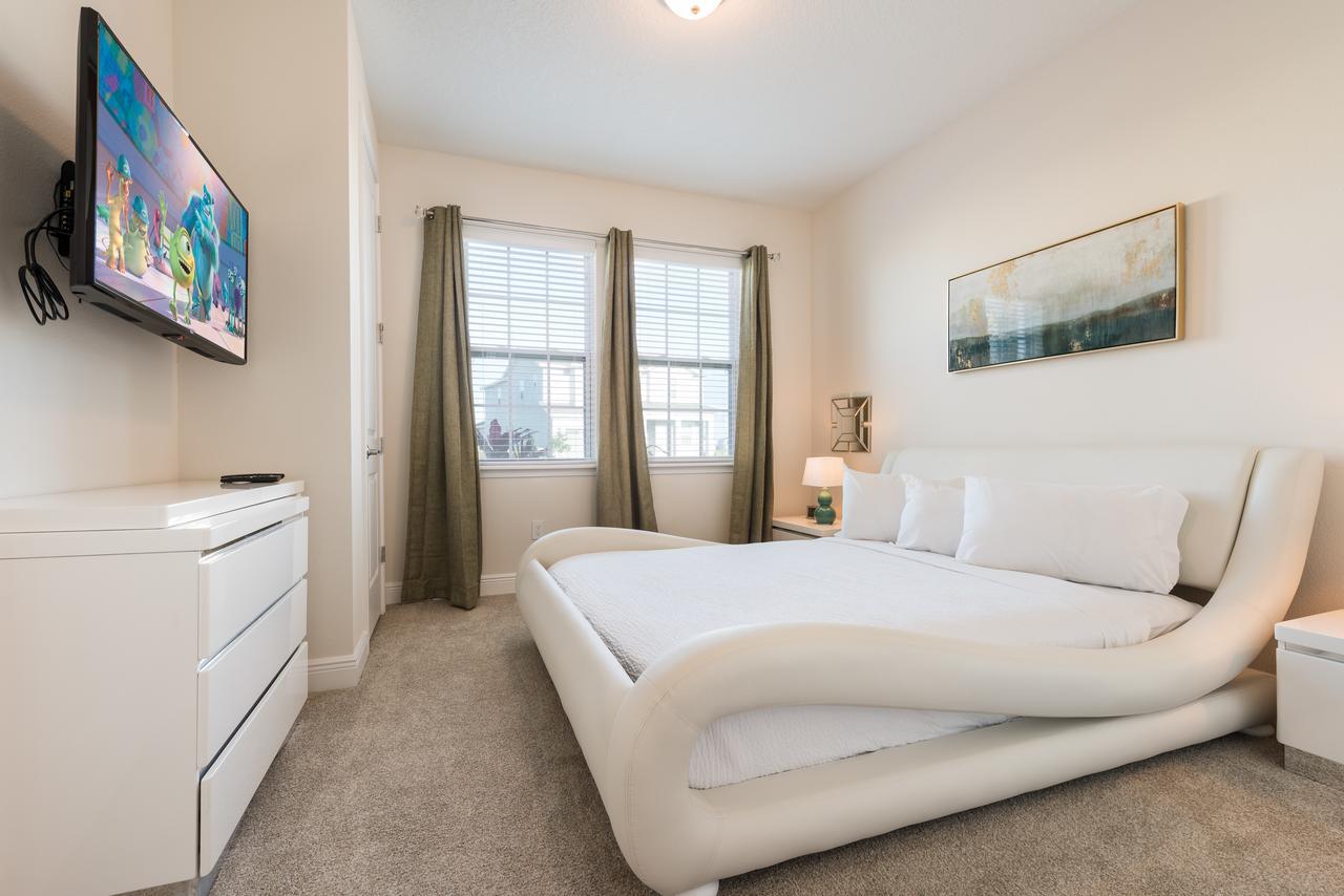 Encore Resort: Disney-adjacent With Private Pool And Themed