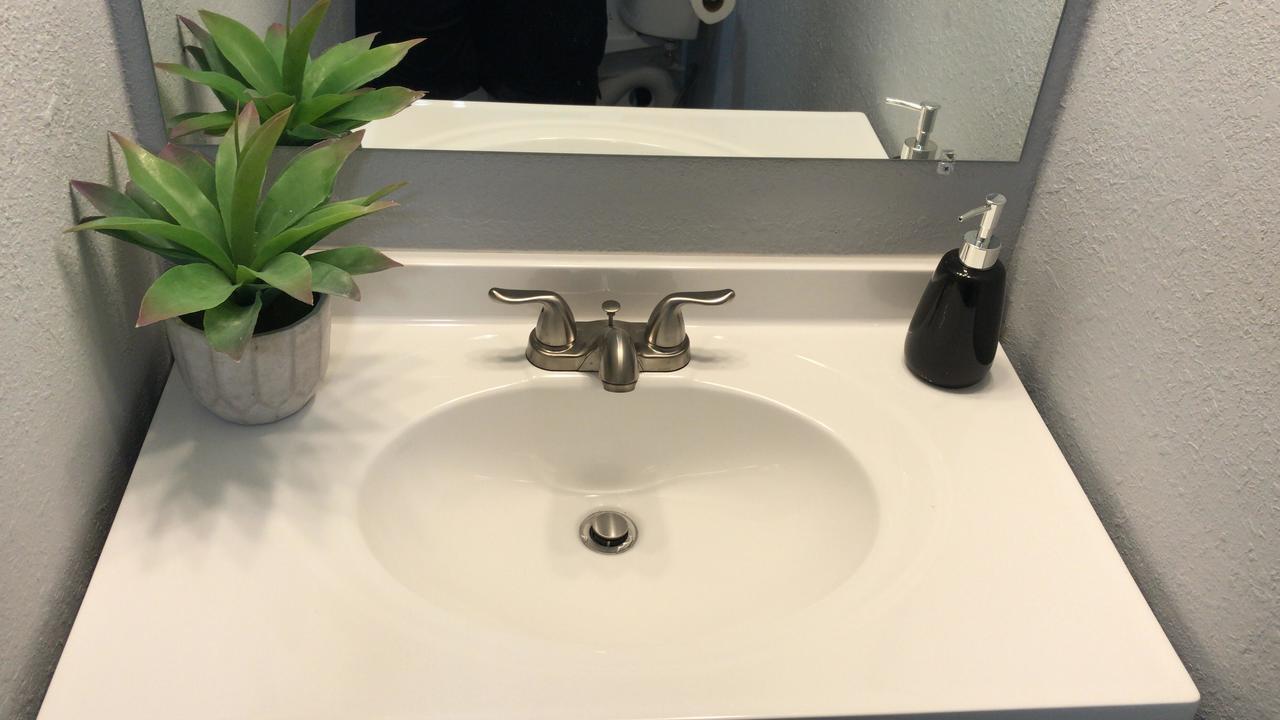 Modern Equipped Apt Best Location!