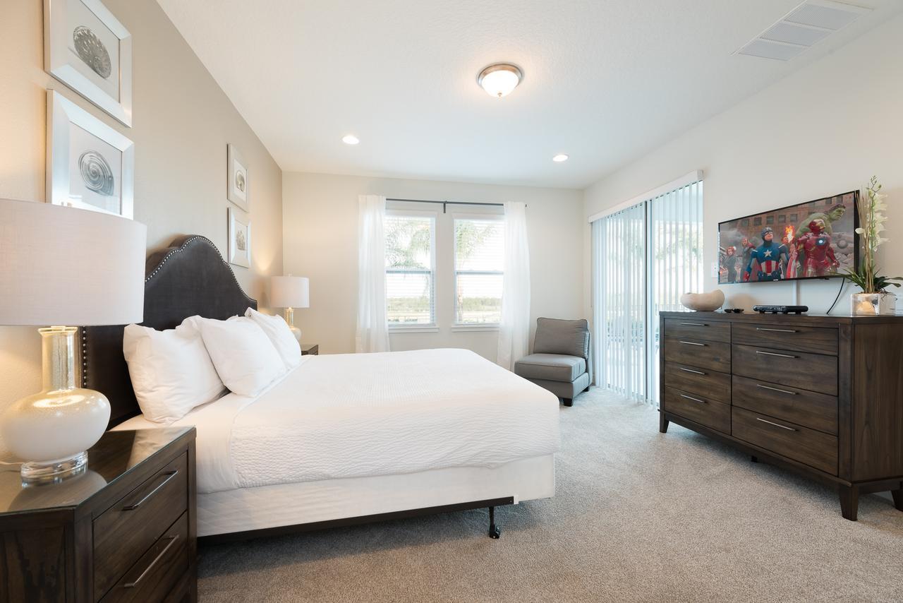Bright With Water Park Access Near By Rentyl - 7576m Orlando