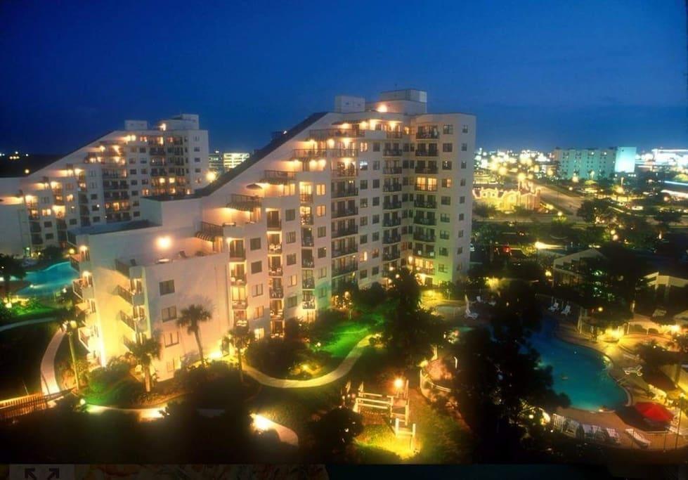 Modern Equipped Apt Best Location! *