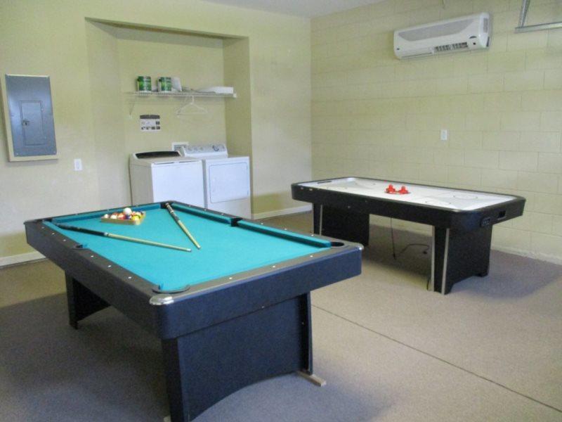 Windsor Palms 6 Bedroom 3.5 Bath Pool Holiday home