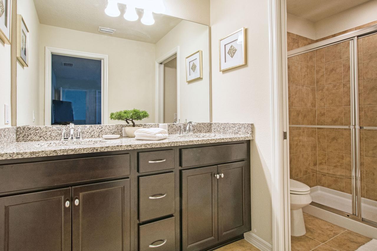 Windsor At Westside-8 Bedrooms House W/pool-3719ww
