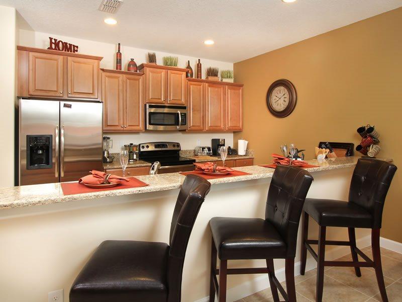 Beautiful 4 Bed 3 Bath Town With Splash Pool Holiday home *