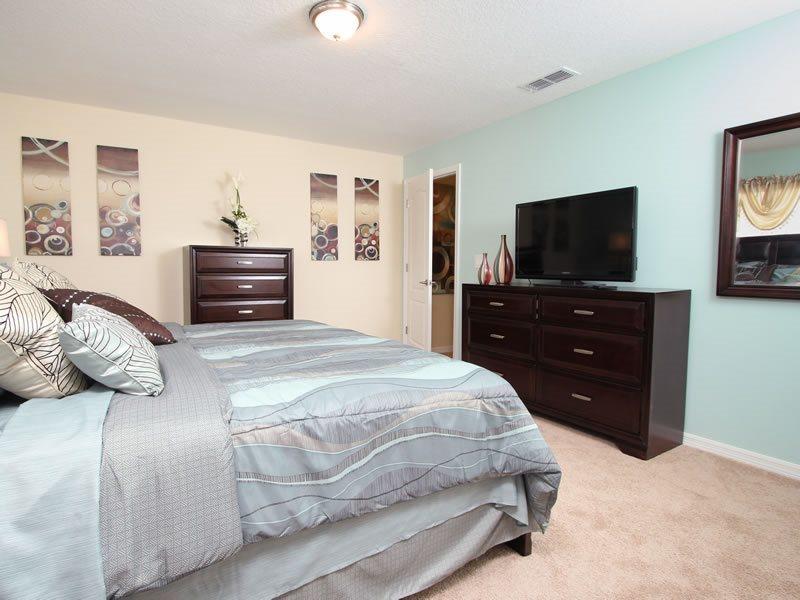 Beautiful 4 Bed 3 Bath Town With Splash Pool Holiday home