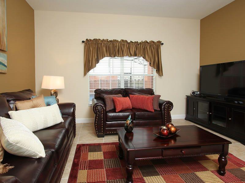 Beautiful 4 Bed 3 Bath Town With Splash Pool Holiday home Orlando