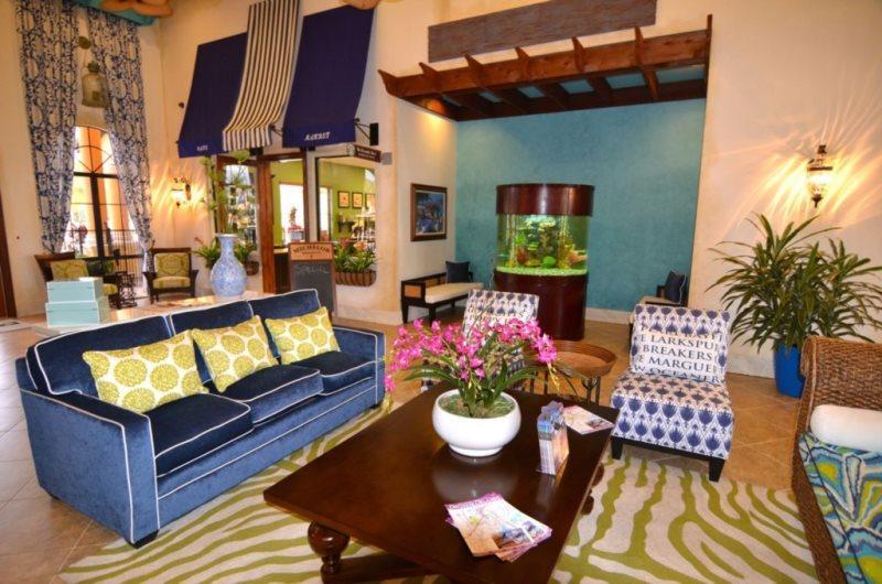 Stunning Area 5 Bedroom 5 Bath Pool *