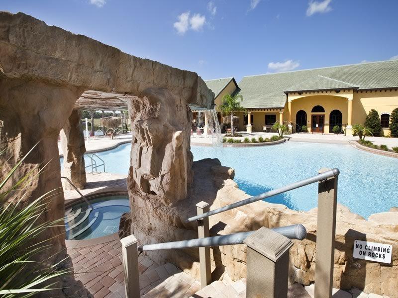 Holiday home Stunning Area 5 Bedroom 5 Bath Pool