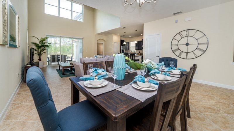 Stunning Area 5 Bedroom 5 Bath Pool Holiday home *