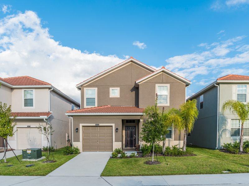 5 Bedroom 5 Bath Pool With In Paradise Palms Holiday home Orlando
