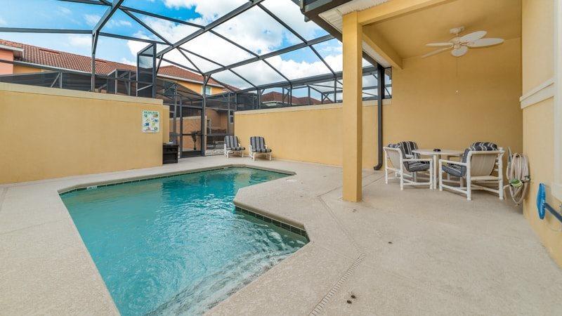 Holiday home 4 Bedroom 3 Bath Town With Pool In Paradise Palms Orlando