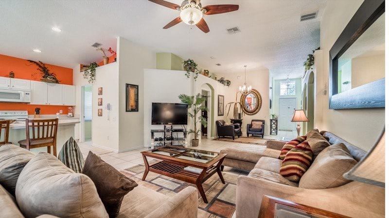 Lovely 4 Bedroom 3 Bath Pool In Gated Orlando