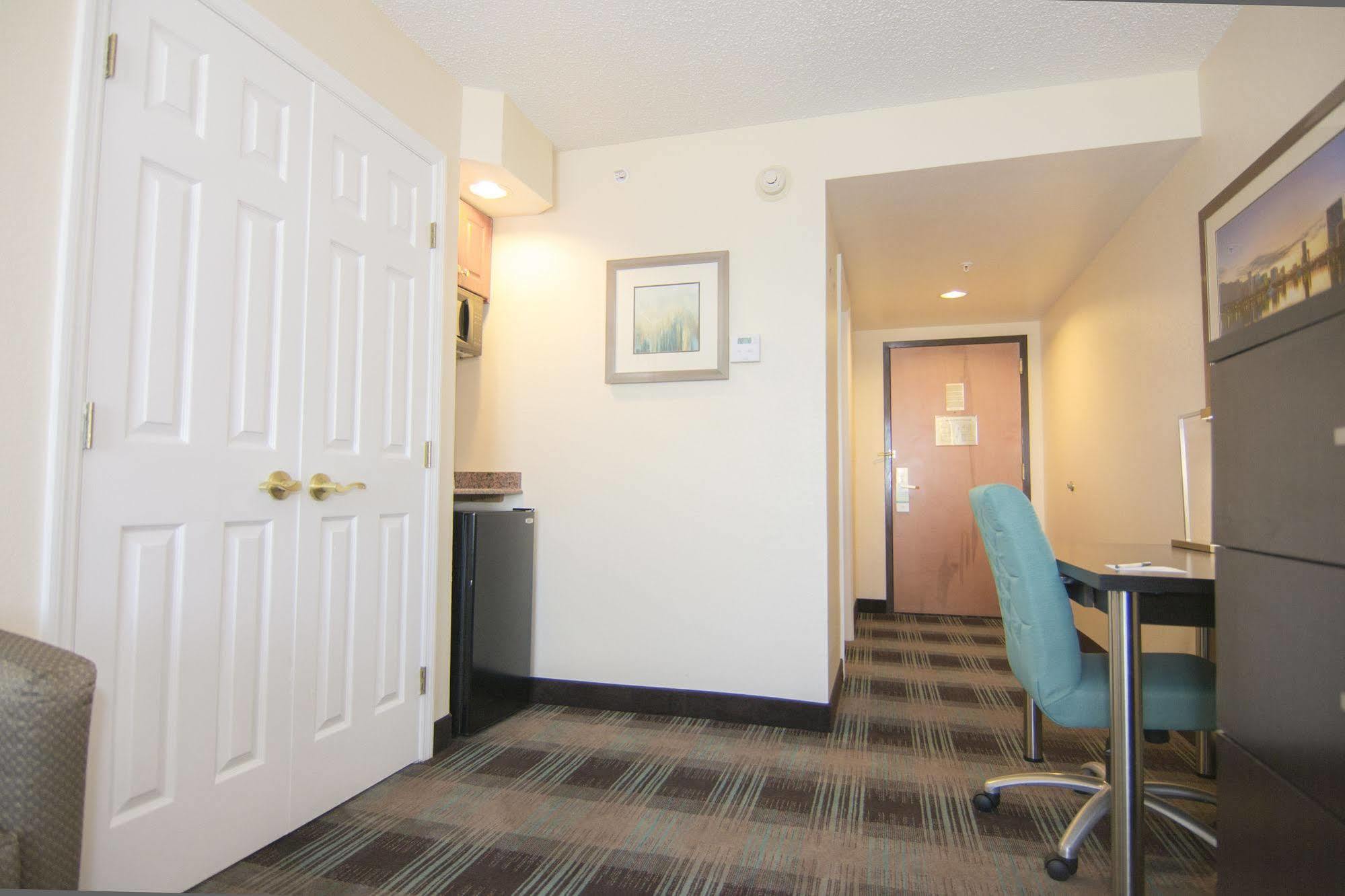 Wingate By Wyndham - International Airport- Free Hot Breakfast Hotel